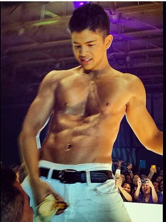 รวมหนุ่มๆ เปลือย (อก) ค่ะ