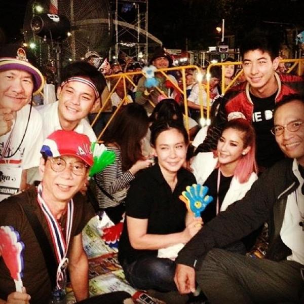 &ldquo;แตงโม&rdquo; งง จู่ๆ &ldquo;แต๊งค์&rdquo; มาขอถ่ายรูปคู่ &ldquo;โตโน่&rdquo; ถามถ่ายไปทำอะไรไม่รู้จักกันเลย
