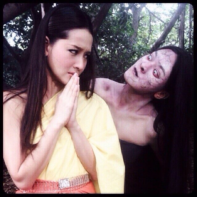 กาหลงตบกระจาย อย่ามาแย่งผัวกู .