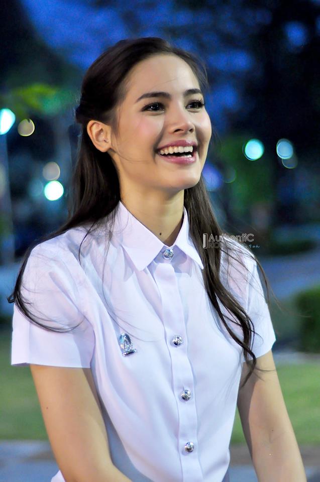 ญาญ่า อุรัสยา ดาวรุ่งหญิงเพียงคนเดียวที่ได้เรียนคณะอักษร จุฬาภาคอินเตอร์มหาวิทยาลัยที่ดีที่สุดของไทย