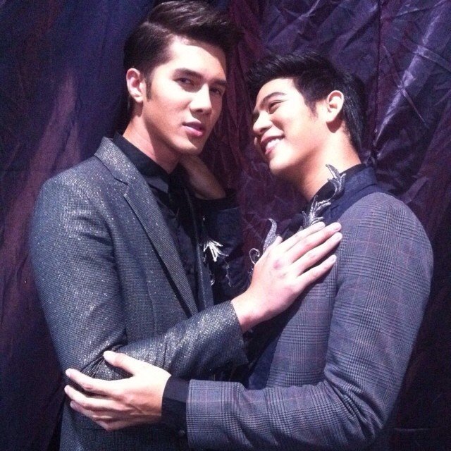 มิกค์ ทำซะพอร์ชเขินเลยอ่ะ .
