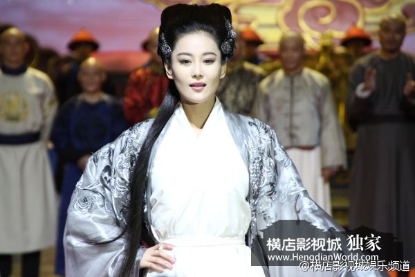 อุ้ยเสี่ยวป้อ ตำนานเหนุ่มจ้าวสำราญ ฉบับใหม่《鹿鼎记》 New Legend Wei Xiao bao 2013-2014 part23
