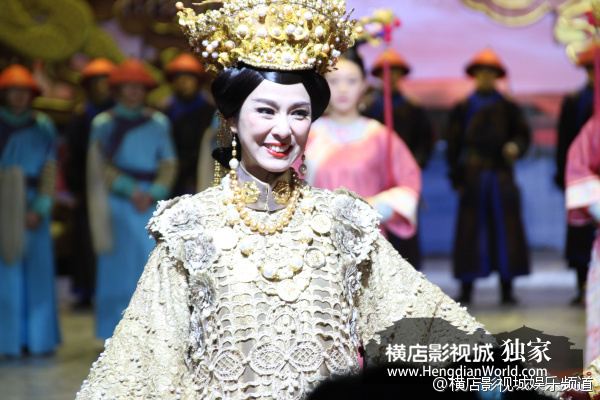 อุ้ยเสี่ยวป้อ ตำนานเหนุ่มจ้าวสำราญ ฉบับใหม่《鹿鼎记》 New Legend Wei Xiao bao 2013-2014 part23