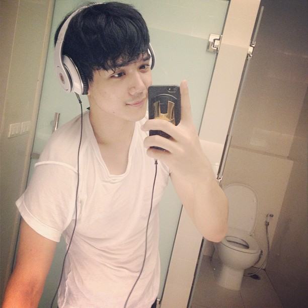 Nikky- เป้าฟู อกแน่น อุต๊ะ