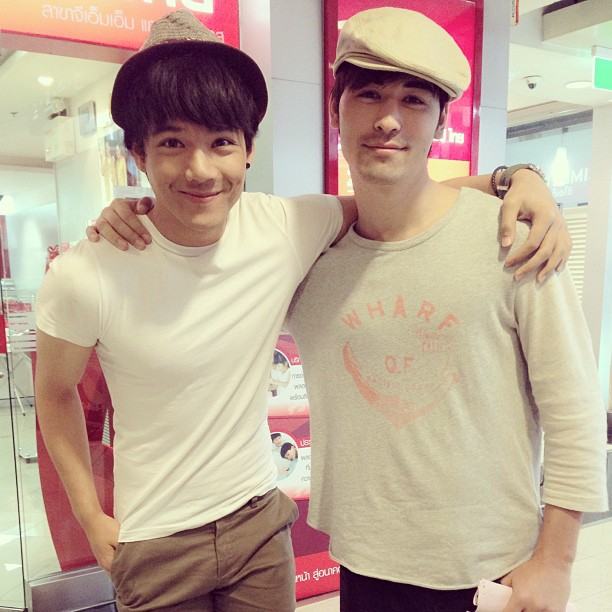 Nikky- เป้าฟู อกแน่น อุต๊ะ