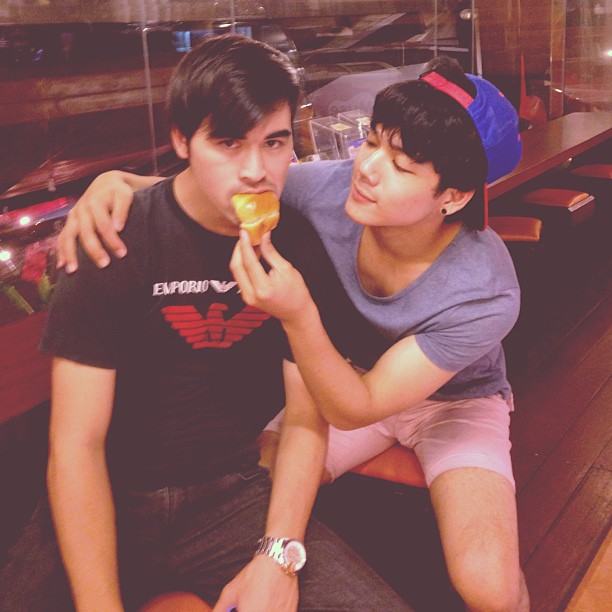 Nikky- เป้าฟู อกแน่น อุต๊ะ