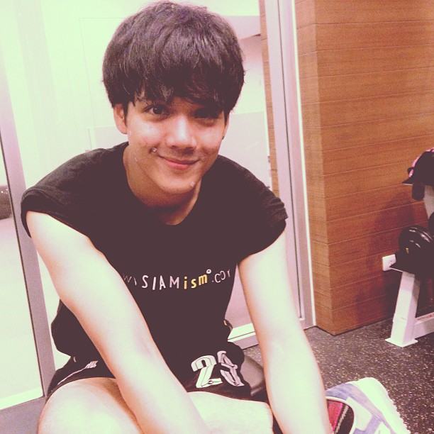Nikky- เป้าฟู อกแน่น อุต๊ะ