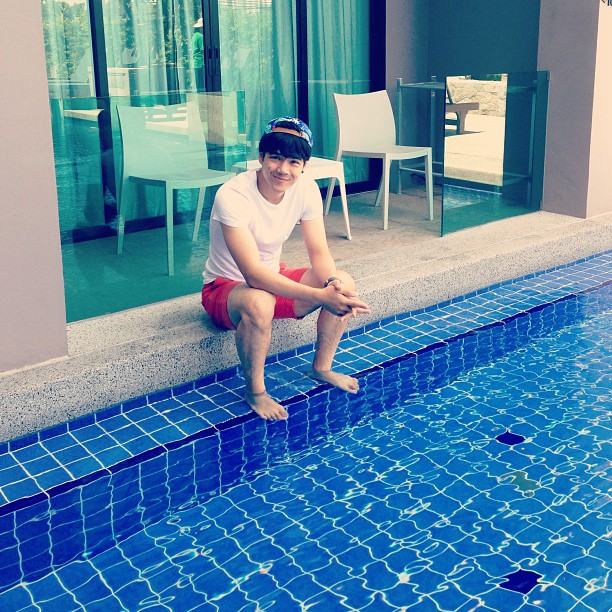 Nikky- เป้าฟู อกแน่น อุต๊ะ