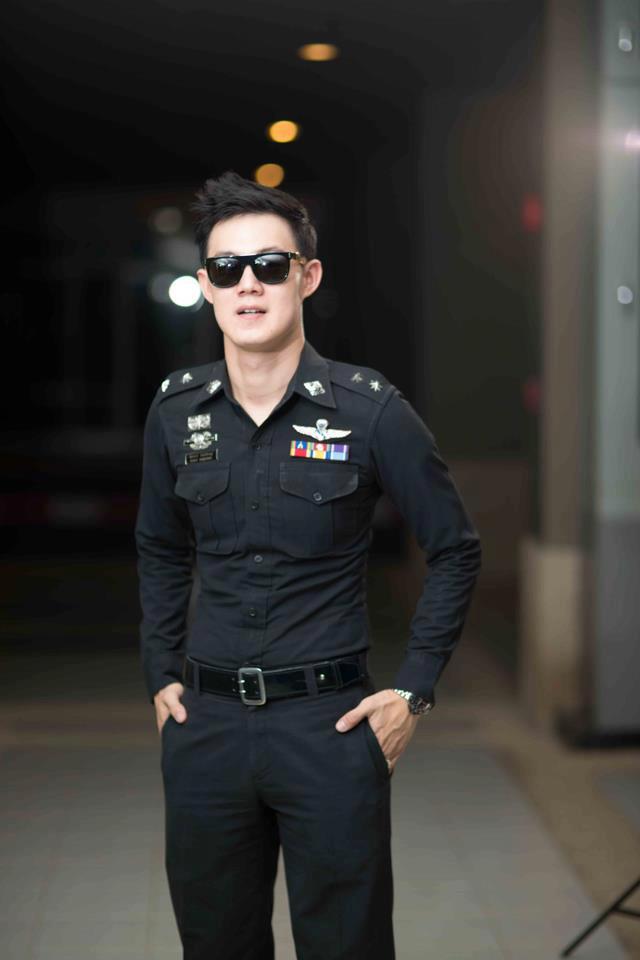 ออกมาแล้ว ตำรวจ ทหาร ยกพลมาสลายม็อบ