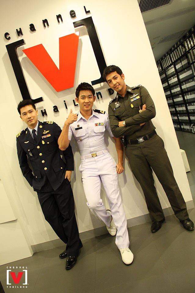 ออกมาแล้ว ตำรวจ ทหาร ยกพลมาสลายม็อบ