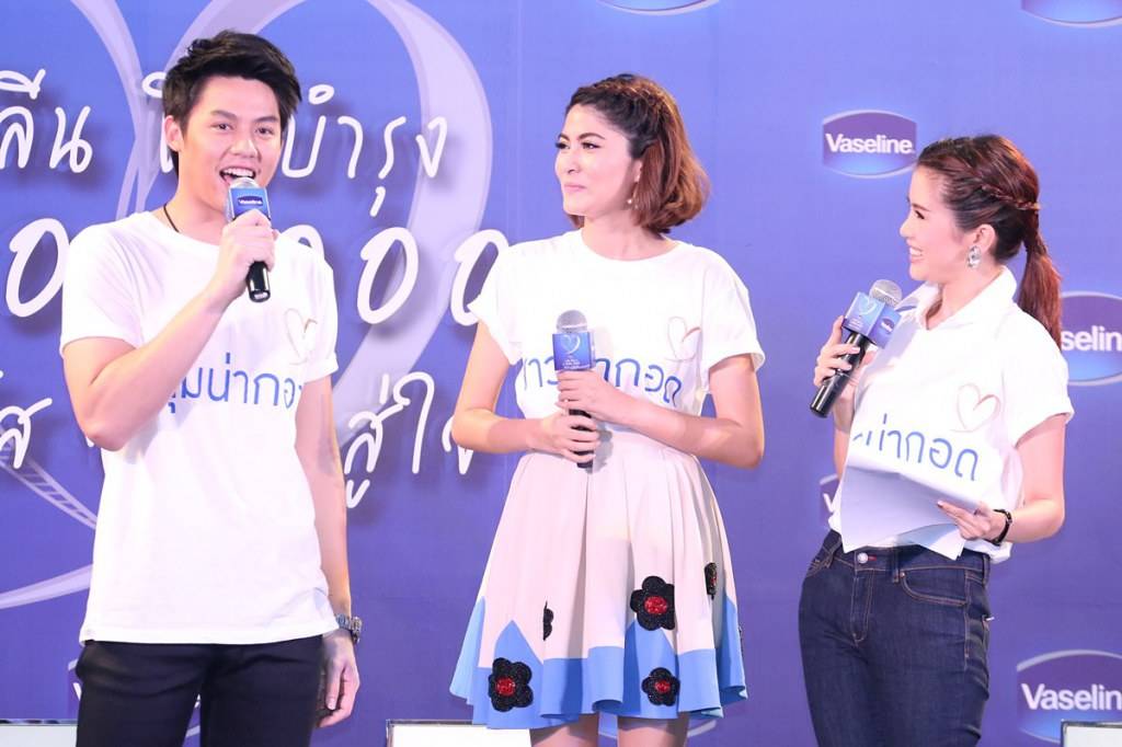 หมากร่วมงาน วาสลีน ฟื้นบำรุง 1,000,000 สัมผัสจากผิวสู่ใจ