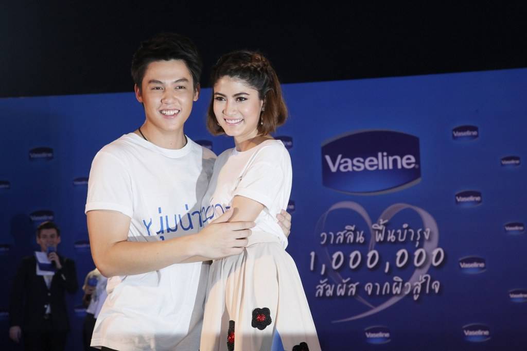 หมากร่วมงาน วาสลีน ฟื้นบำรุง 1,000,000 สัมผัสจากผิวสู่ใจ