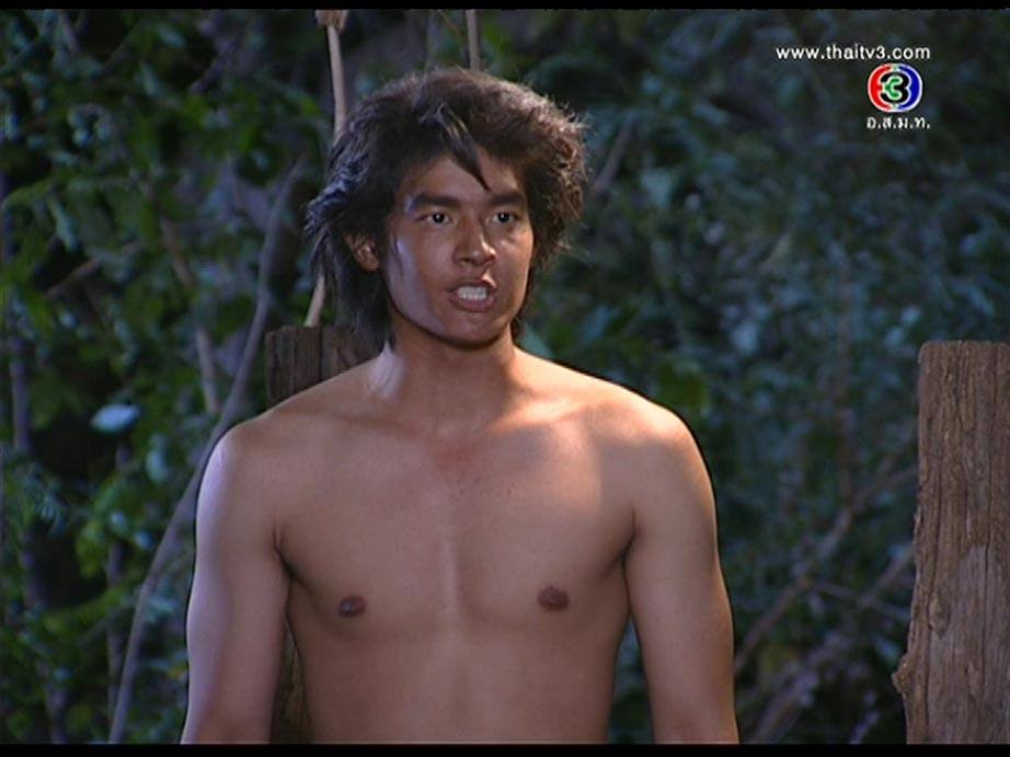 พระเอกละคร ใต้ร่มใบภักดิ์