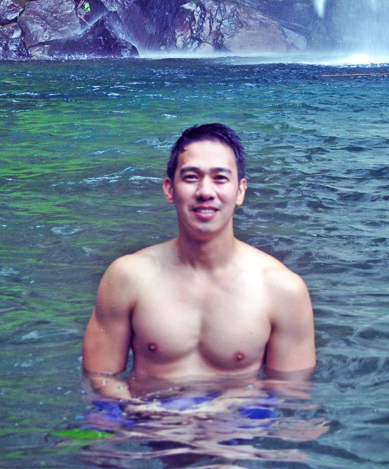 หนุ่มล่ำปินอย