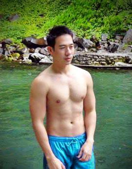หนุ่มล่ำปินอย