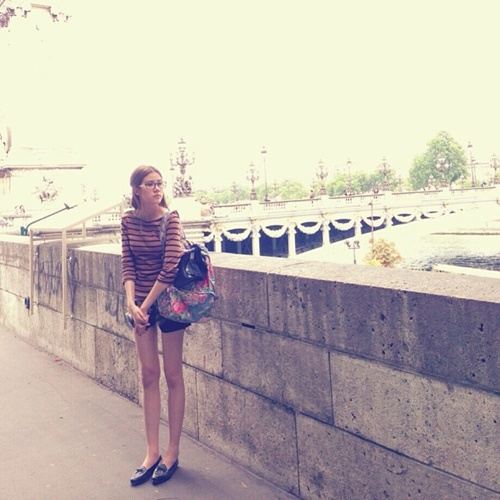 เอสเธอร์  สวย น่ารัก ขาว ขายาว
