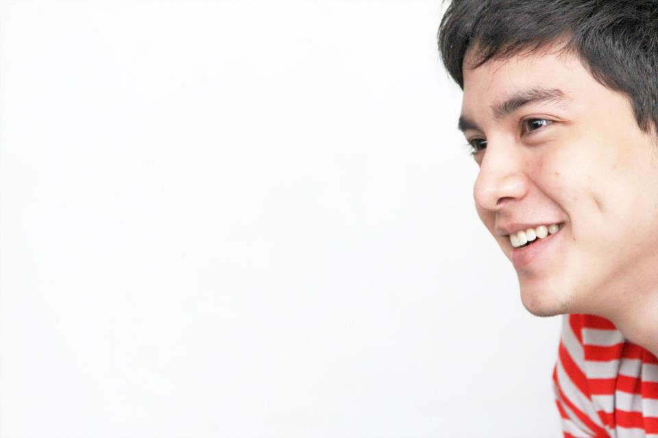 หนุ่มหล่อ Alden Richards (เจมส์จิ2)
