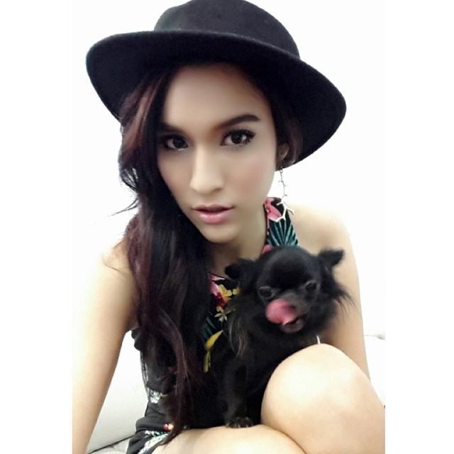 หยาด สวย คม