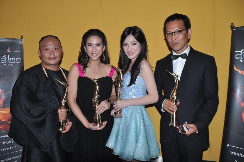 "คือหัตถาครองพิภพ" ละครที่รวมนักแสดงคุณภาพมากฝีมือเจ้าบทบาทไว้อย่างมาก!!!