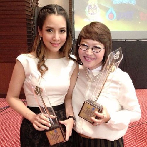 "คือหัตถาครองพิภพ" ละครที่รวมนักแสดงคุณภาพมากฝีมือเจ้าบทบาทไว้อย่างมาก!!!