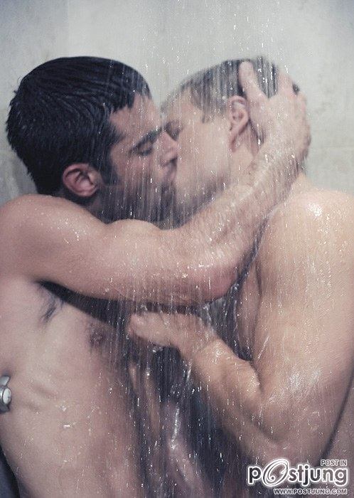 kiss kiss love love