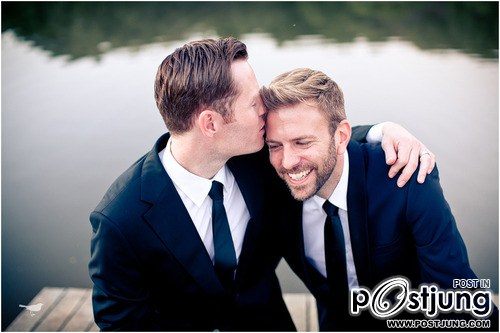 kiss kiss love love
