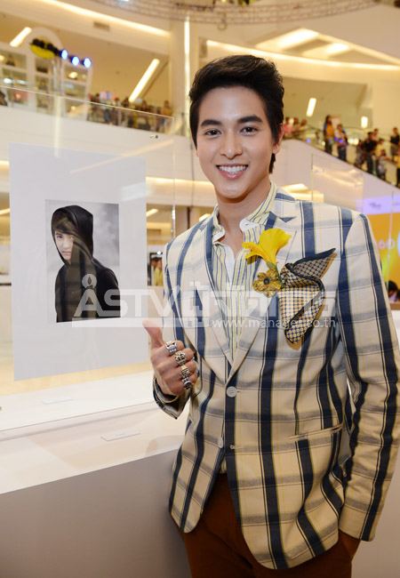&ldquo;เจมส์ จิ&rdquo; กลับไทยแล้ว ปัดดอดอัปหน้าที่เกาหลี