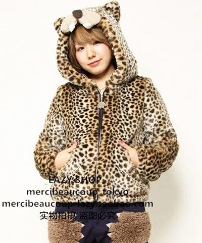 เสื้อกันหนาวมีหู เทรนด์น่ารัก ๆ สำหรับสาวแบ๊วตัวแม่