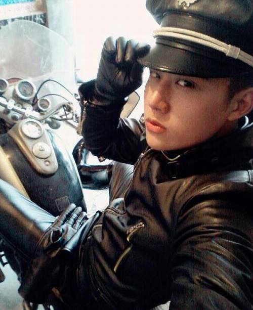 เอาใจคนรักชุดหนัง