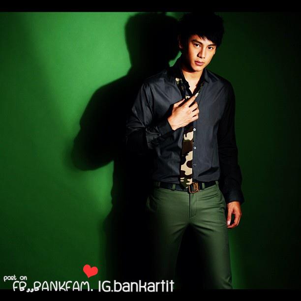 แบงค์ หนุ่มหล่อจาก มาดามดัน