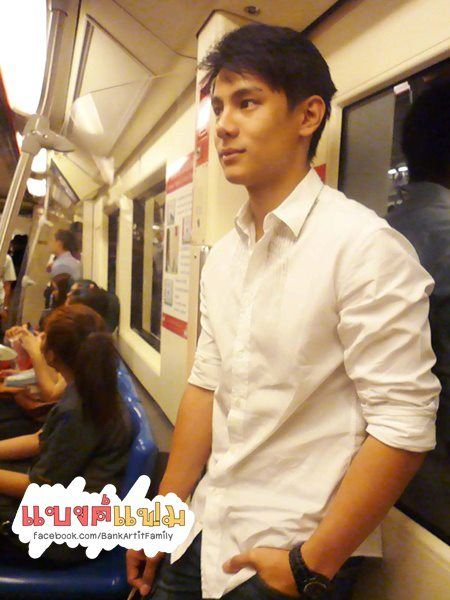 แบงค์ หนุ่มหล่อจาก มาดามดัน