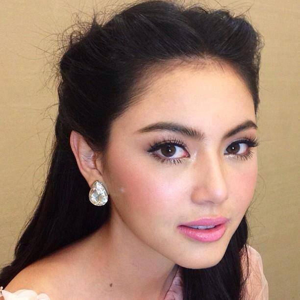 ใบหน้าสวยๆของ ใหม่ ดาวิกา