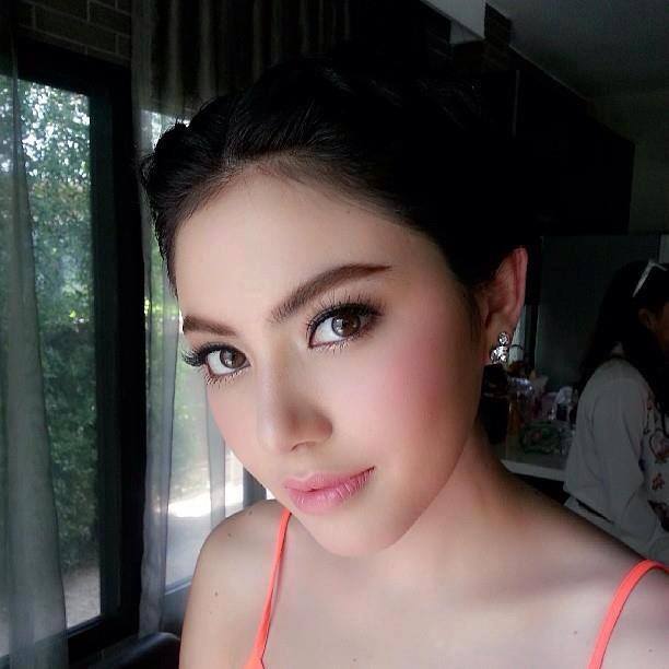 ใบหน้าสวยๆของ ใหม่ ดาวิกา