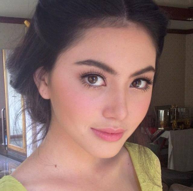 ใบหน้าสวยๆของ ใหม่ ดาวิกา