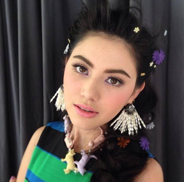 ใบหน้าสวยๆของ ใหม่ ดาวิกา