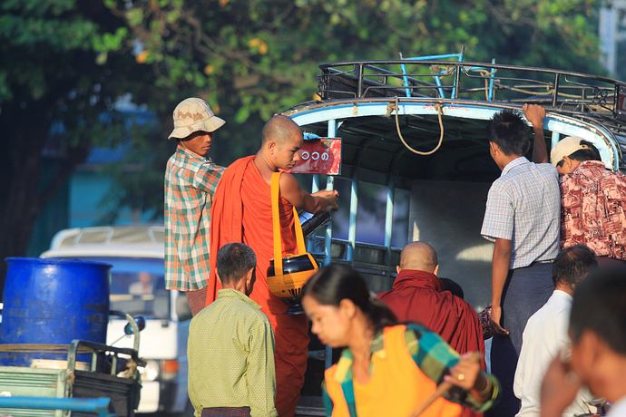 Morning streets of Mandalay 2