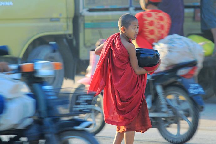 Morning streets of Mandalay 2
