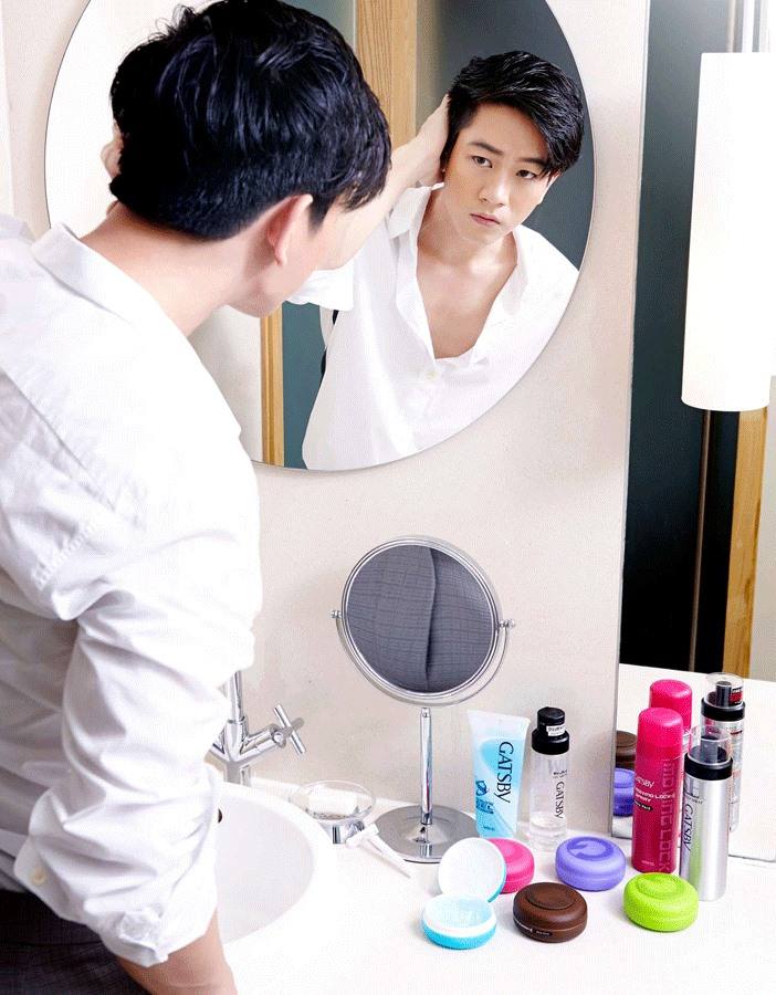 โทนี่ อิรา รากแก่น @ Up2u Magazine Vol 2 Issue 27. November-December 2013