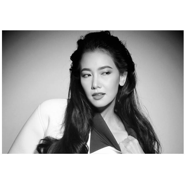 นุ่น วรนุช @ GRAZIA vol.4 no.51 December 2013