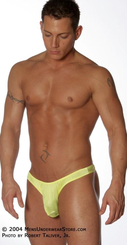 ว่าด้วยเรื่องชั้นในชาย : G-string , Thong และ อื่นๆ