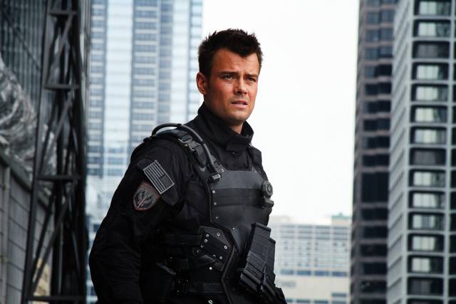 JOSH DUHAMEL คนหล่อดูแล้วอบอุ่นสดใส!