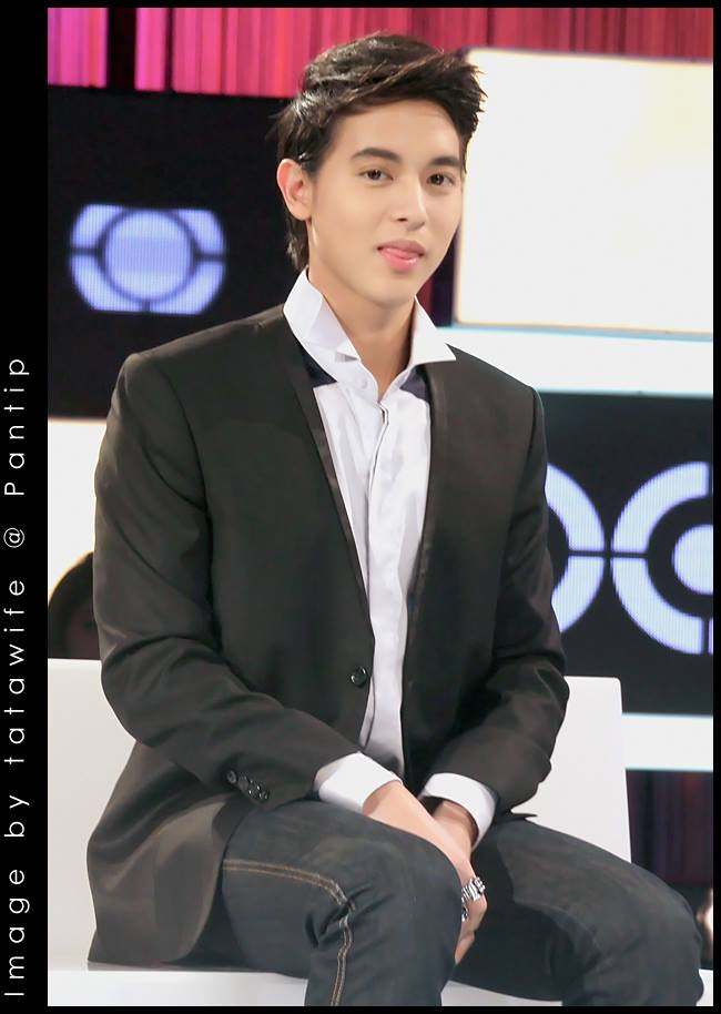 เจมส์ จิรายุ @ รายการ เจาะใจ (12-12-13)