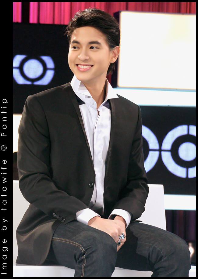 เจมส์ จิรายุ @ รายการ เจาะใจ (12-12-13)