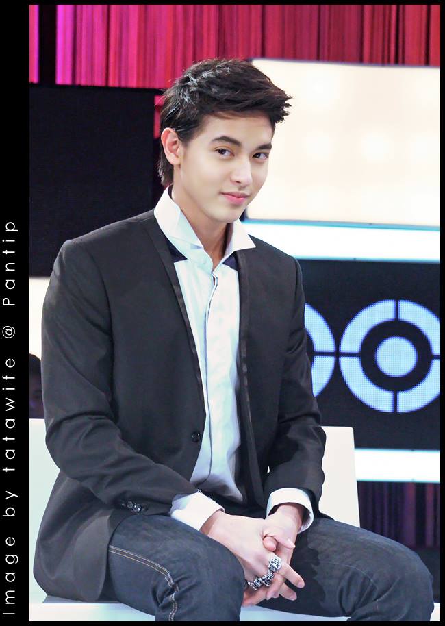 เจมส์ จิรายุ @ รายการ เจาะใจ (12-12-13)