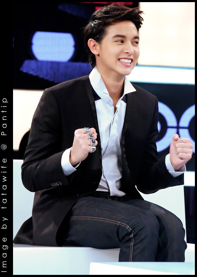 เจมส์ จิรายุ @ รายการ เจาะใจ (12-12-13)