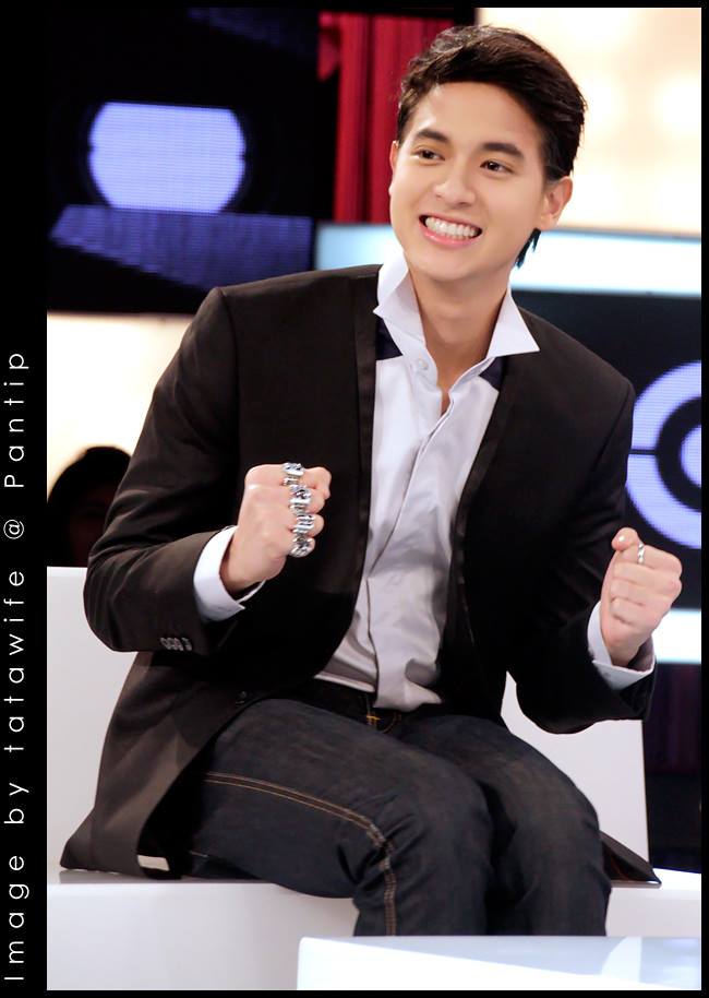 เจมส์ จิรายุ @ รายการ เจาะใจ (12-12-13)