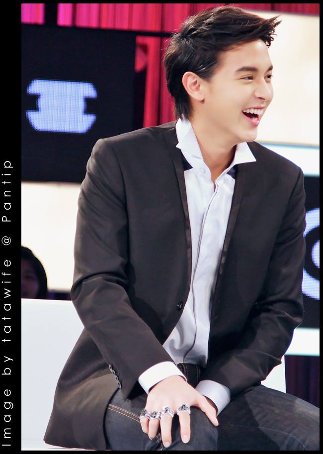 เจมส์ จิรายุ @ รายการ เจาะใจ (12-12-13)