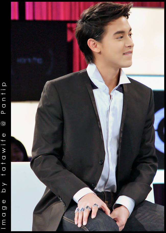 เจมส์ จิรายุ @ รายการ เจาะใจ (12-12-13)