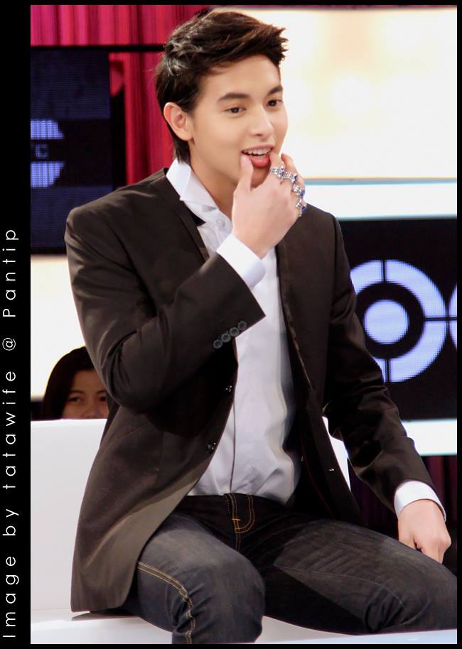 เจมส์ จิรายุ @ รายการ เจาะใจ (12-12-13)