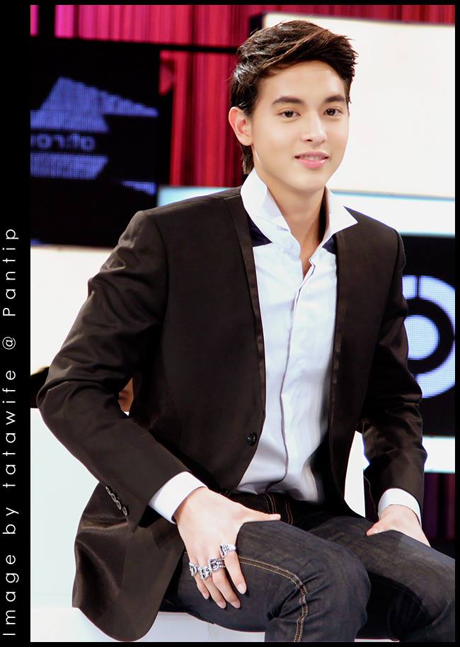 เจมส์ จิรายุ @ รายการ เจาะใจ (12-12-13)